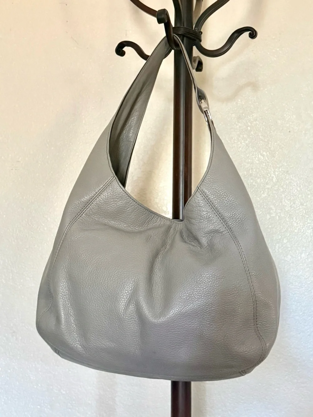 Michael Kors Pearl Grey Fulton Large Pebbled Leather Hobo Bag - Picture 3 of 7